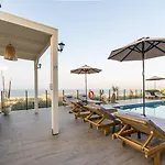 Constandinos - Private Pool - Sleeps 8 Villa