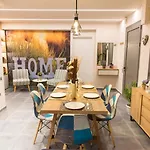 Constandinos - Private Pool - Sleeps 8 * Χερσόνησος