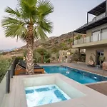 Constandinos - Private Pool - Sleeps 8 *