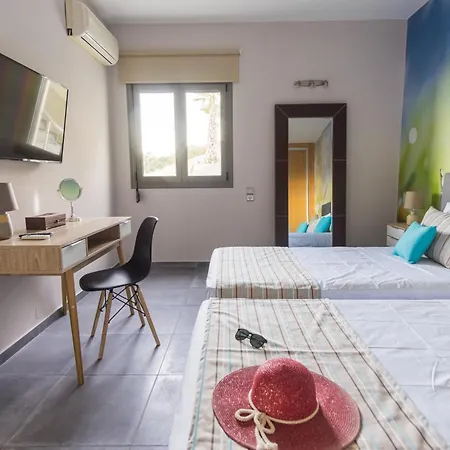 Constandinos - Private Pool - Sleeps 8 Βίλα Χερσόνησος