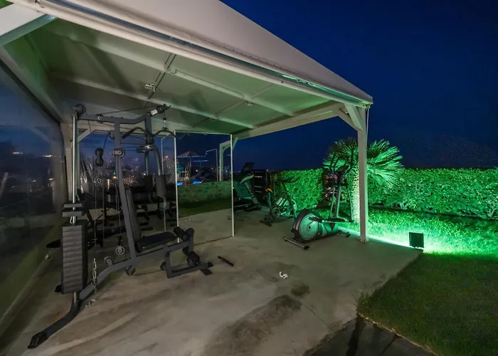 Βίλα Constandinos - Private Pool - Sleeps 8 Χερσόνησος