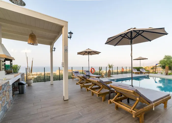 Constandinos - Private Pool - Sleeps 8 Villa