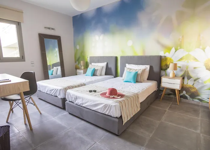 Constandinos - Private Pool - Sleeps 8 Χερσόνησος