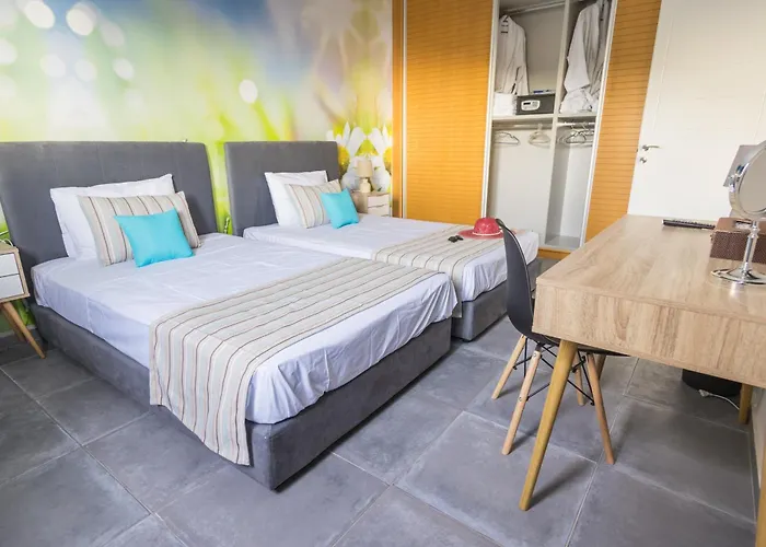 Constandinos - Private Pool - Sleeps 8