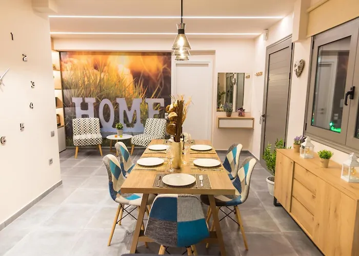 Constandinos - Private Pool - Sleeps 8 * Χερσόνησος