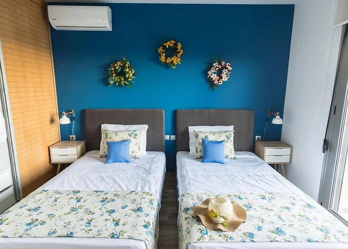 Constandinos - Private Pool - Sleeps 8 Βίλα Χερσόνησος