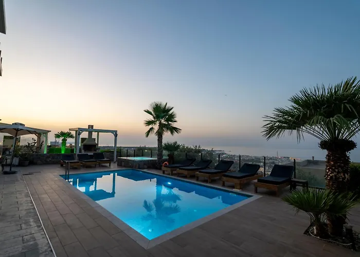 Constandinos - Private Pool - Sleeps 8