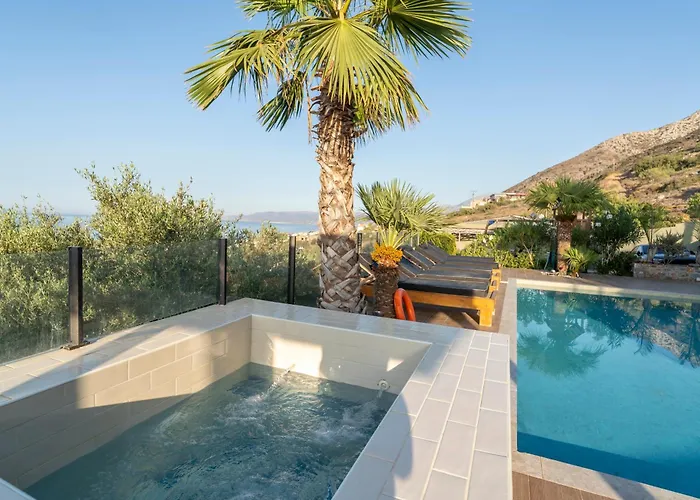 Constandinos - Private Pool - Sleeps 8 Villa *