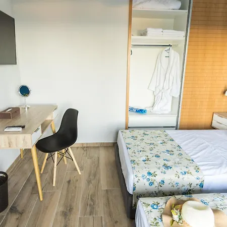 Constandinos - Private Pool - Sleeps 8 赫索尼索斯