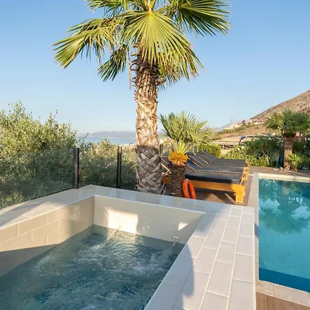 Constandinos - Private Pool - Sleeps 8 别墅 *