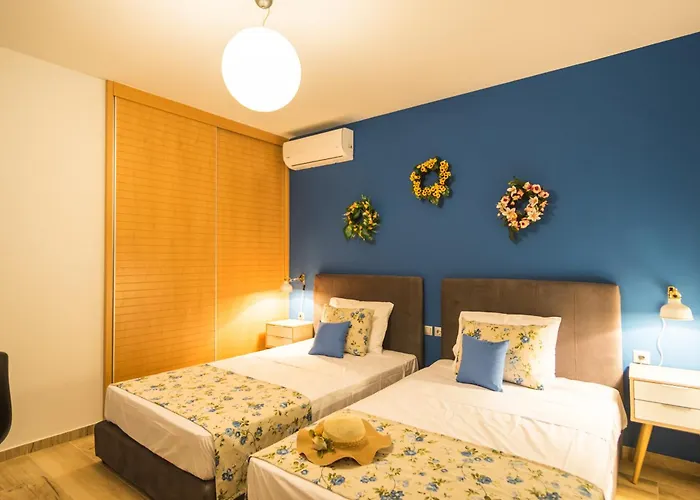 Villa Constandinos - Private Pool - Sleeps 8 Limenas Chersonisou